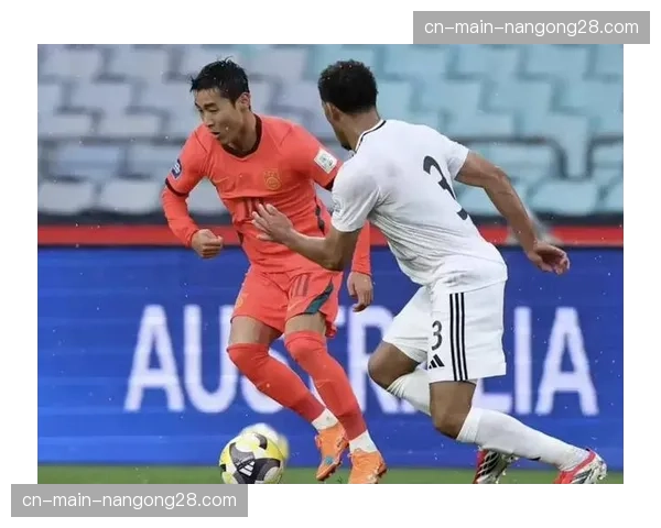 曼联官宣姆伯莫退出喀麦隆国家队名单,无缘对阵国足 曼联官宣姆伯莫退出喀麦隆国家队名单,无缘对阵国足